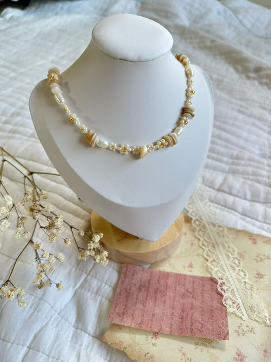 daisy pearl beaded choker